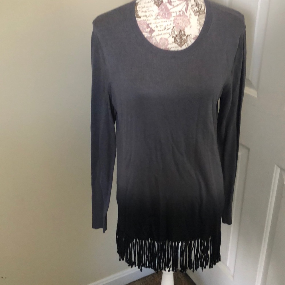 Fringe hem sweater